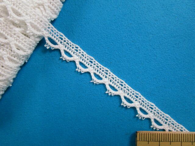 綿トーションレース（0.9cm幅 10m巻）オフ白