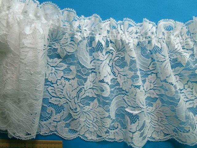 ラッセルギャザーレース（16.8cm幅 2m巻）オフ白