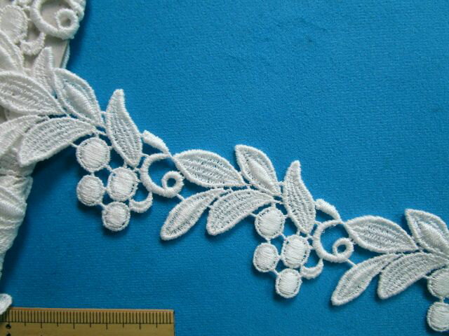 綿ケミカルレース（4cm幅 2m巻）オフ白