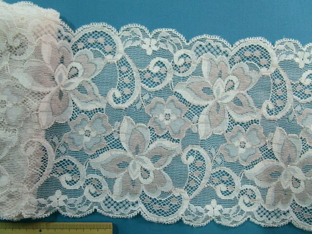 ストレッチレース（13.7cm幅 3m巻）薄ベージュ×渋ベージュ