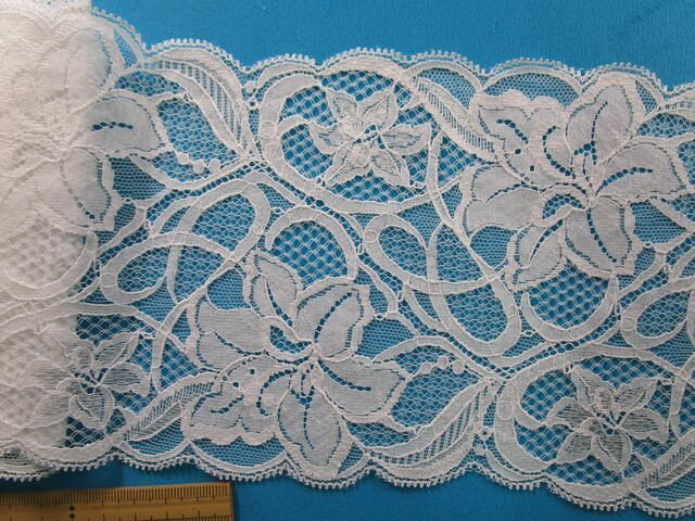 ラッセルレース（13.5cm幅 3m巻）オフ白