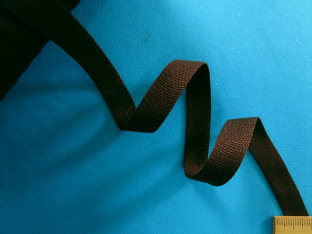 ポリエステルテープ（1.3cm幅　50m巻）コゲ茶