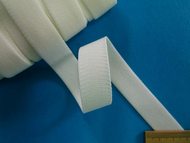 ポリエステルふちどりテープ（1.5cm幅 10m巻）アイボリー