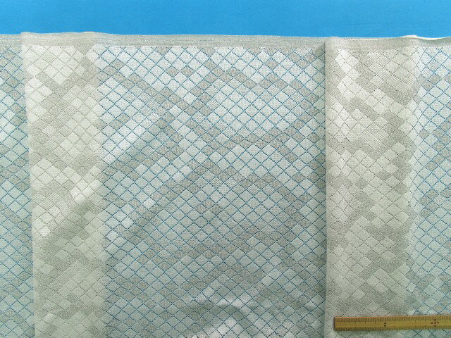 ラッセルレース生地オフ白×銀ラメ（105cm幅　2m）