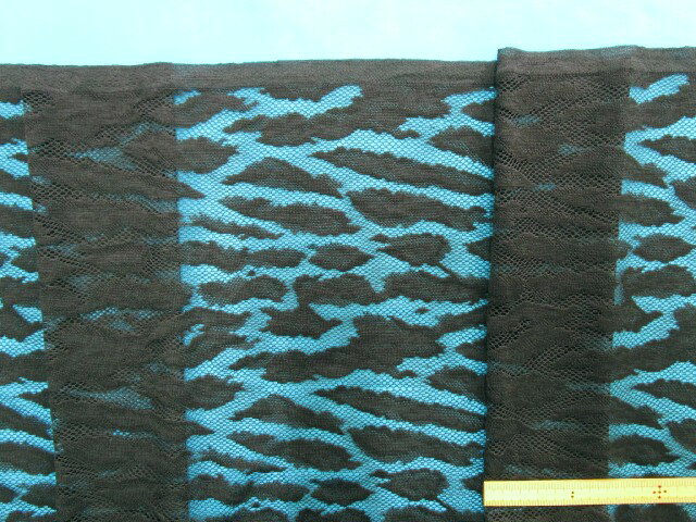 ラッセルレース生地黒・アニマル（100cm幅　2m）