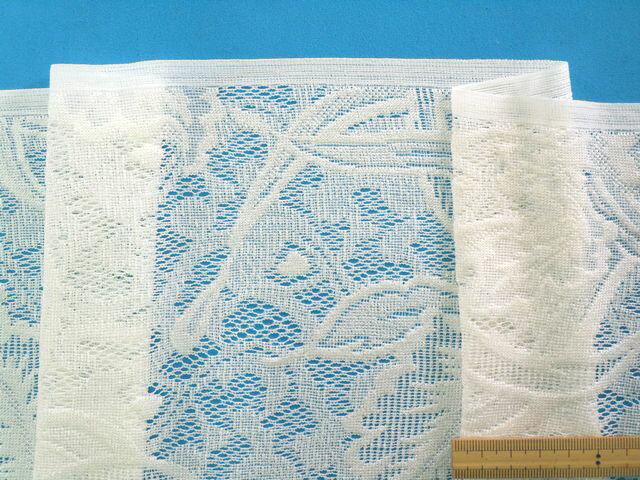 ラッセルレース生地オフ白（105cm幅　2m）