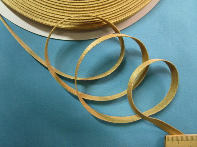 コットン片面サテンリボン（0.6cm幅 30m巻）濃ベージュ