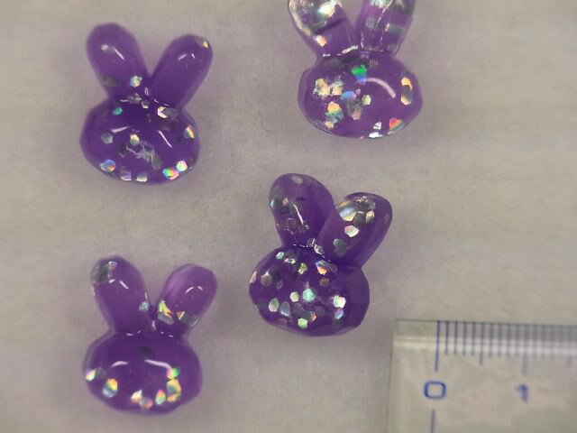 在庫処分コミックボタンうさぎ・紫