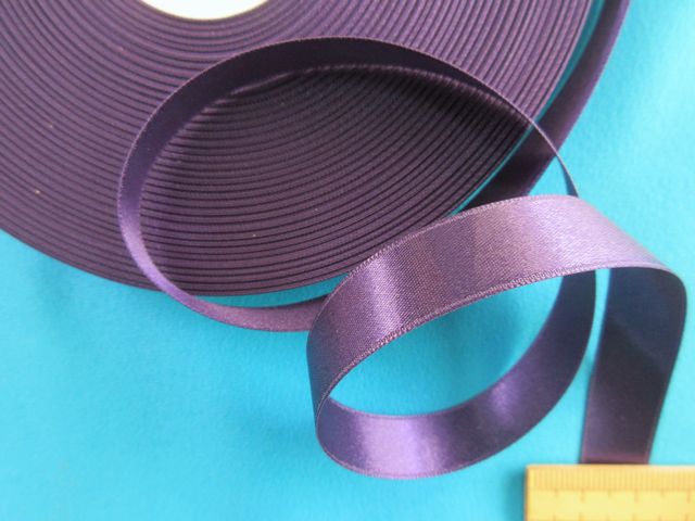 両面サテンリボン（1.2cm幅　50m巻)紫