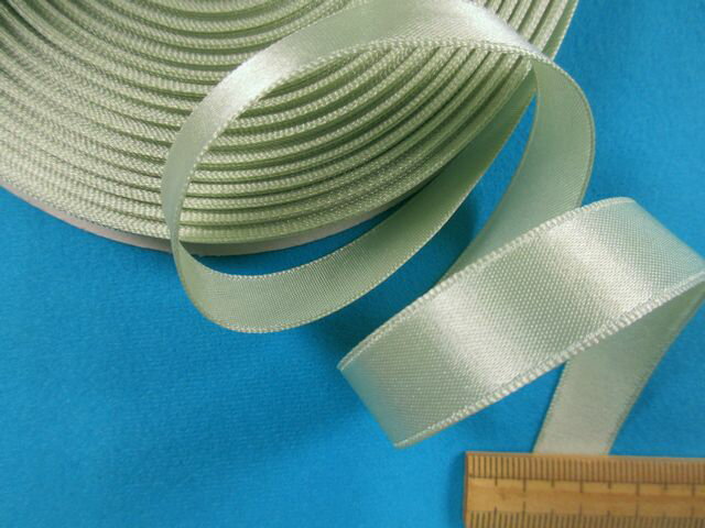 片面サテンリボン（1.3cm幅 30m巻）薄グリン系