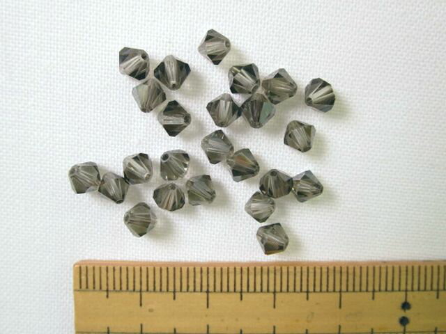 スワロフスキー5301（5mm）BLACK　DIAMOND　SATIN