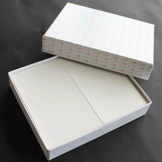 名刺 4号 二折 クイーン 100枚 / 箱 【 名入れ 印刷なし　紙の販売です 】 【 4号 二つ折り 】