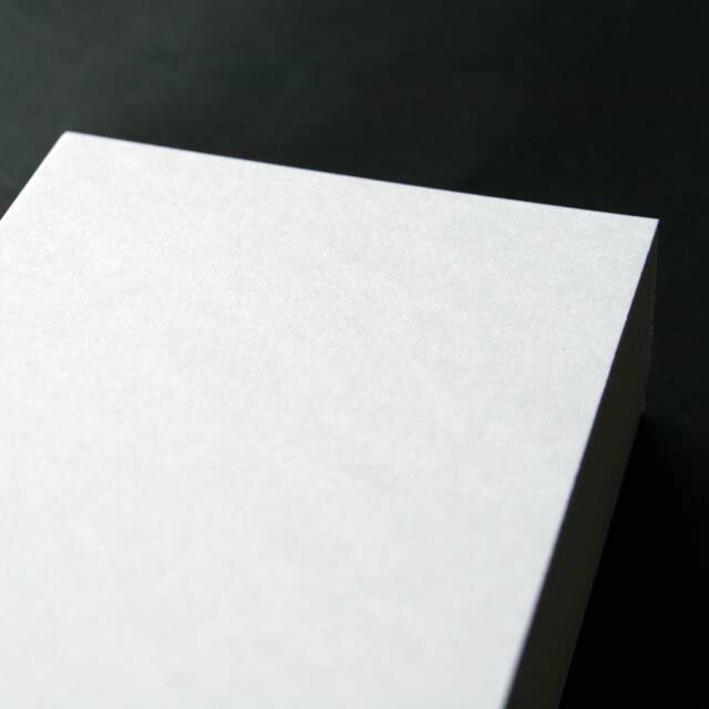 商品説明品&nbsp; &nbsp;名名刺 10面付 [220枚入] ホワイトプリンス サイズ（mm）297×210入数220 枚/箱米坪(g/m2)184 紙厚(mm)0.196コード141102備　考名刺10面付 スタンダード（用紙220枚+C箱20個付）名刺の代名詞「プリンス」と同じ紙質のホワイトを基調とした名刺用紙です。