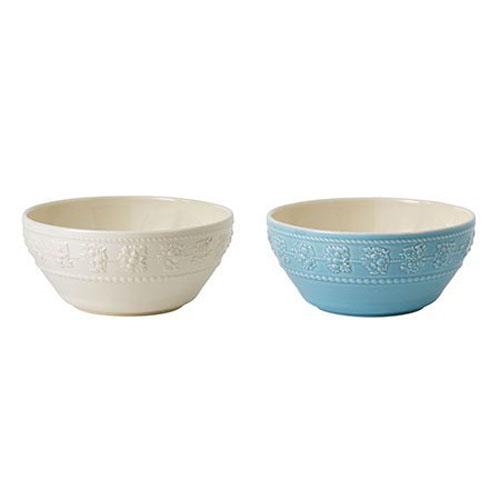 WEDGWOOD(ウェッジウッド)フェスティビティ21cmプレートペア アイボリー/ブル－★この商品は日本国内販売の正規品です★《お買い物合計金額6,800円で送料無料！♪