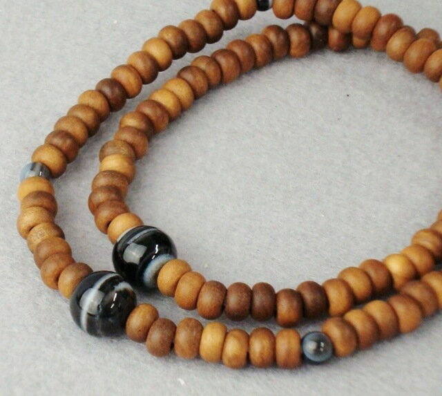 数珠ブレスレット 女性用 男性用 白檀 黒縞瑪瑙 仕立 108珠 大 Pケース入 送料無料 ブレスレット サンダルウッド 黒瑪瑙 京念珠 腕輪数珠 腕輪念珠 Bracelet