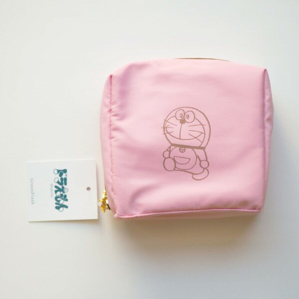 ドラえもん スクエアポーチ square Pouch DG-212 NIKONIKO ドラえもん pink ベビーピンク 撫子色 ケース 小物収納 小物入れ 化粧ポーチ 日本アニメ 漫画 グリーンフラッシュ GreenFlash (メール便配送不可 )