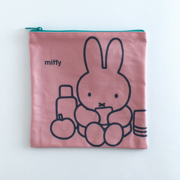 miffy ミッフィー スクエアポーチ SquarePouch BM-217 [pink] ピンク エメラルドグリーン 桃色 青緑色 ピクニック 林檎 水筒 ケース 小物入れ 化粧ポーチ　うさこちゃん ブルーナ 絵本 イラスト Bruna　グリーンフラッシュ GreenFlash (メール便可!!)