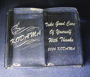 卒業記念品 名入れ ペーパーウェイト ガラス 名入れ【おしゃれなペーパーウェイト】卒業 卒業式 記念品 卒業記念 プレゼント メッセージ 3