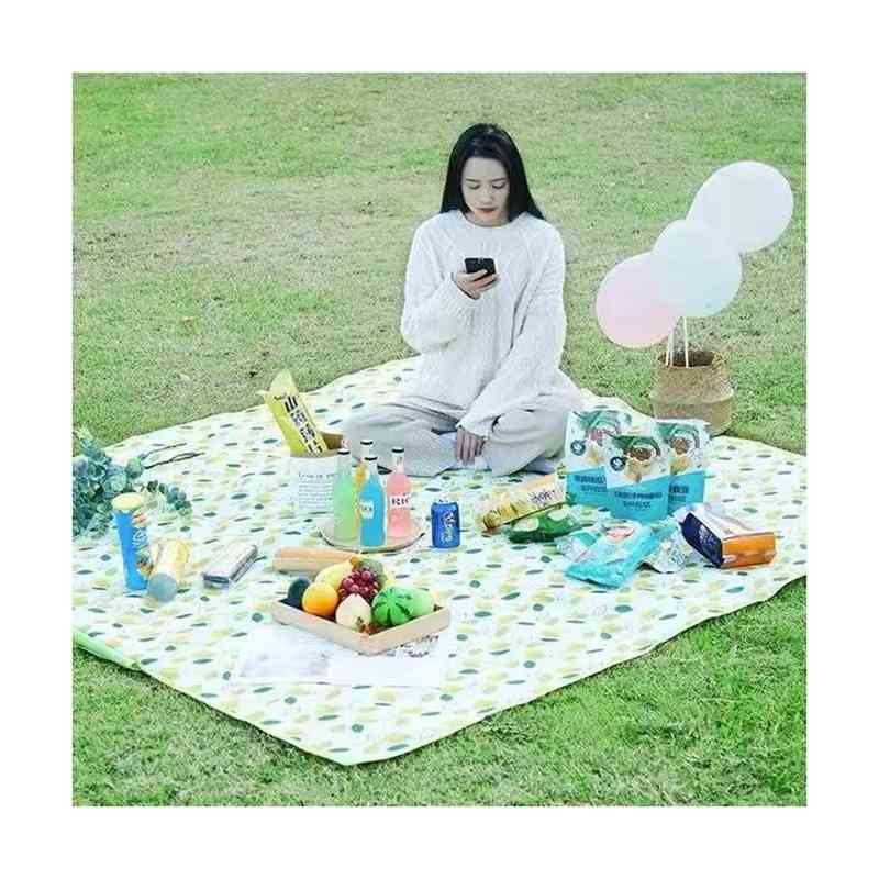 送料無料 200cm×200cm ピクニックシート 持ち運びやすい 薄手 花見 100*150cm 4-8人 防水 防湿 ピクニックマット 折りたたみ 大判 子供 運動会 軽い 室内 BBQ レジャーシート アウトドア キャンプ 遠足 花火大会