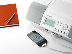 【送料無料】KENWOODiPod/iPhone対応パーソナルステレオシステムCLX-30-W■CD/SD/USBパーソナルオーディオシステム■USBメモリーやSDカードにカンタン録音■CDやラジオをパソコンなしで手軽に録音■USB端子とSDカードスロットを搭載【オススメ】