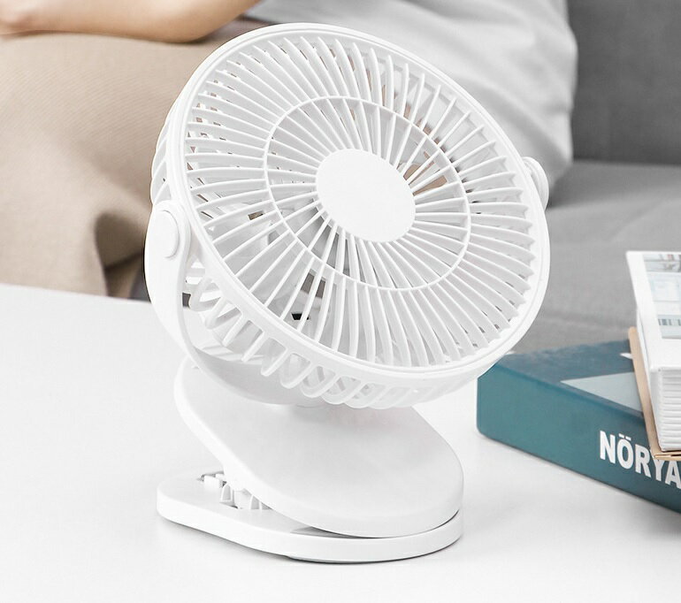 クリップ式 扇風機 USB 卓上扇風機 壁掛け ファン 小型 軽量 USB扇風機 車 オフィス インテリア ホワイト
