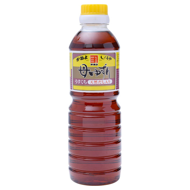 商品詳細 ■商品番号 016716 ■商品種別 醤油 ■内容量 500ml ■保存方法 別途商品に記載（製造日より約1年半） ■賞味期限 直射日光を避け、常温にて保存 ■栄養成分表示 0 ■メーカー （有）カネヨ販売 ■原材料 しょうゆ（小麦・大豆を含む）さつま本ぶし・いりこ・みりん風調味料・調味料（アミノ酸等）・果糖ぶどう糖液糖・甘味料（甘草・ステビア）・ビタミンB1・乳糖 コメント 「かねよしょうゆ 母ゆずり淡口醤油」は、鹿児島特有の甘口醤油です。かつお節といりこからとった料理用天然だし入りのしょうゆです。素材の味が引き立ちますので、お吸い物や煮物などにおすすめです。 ※リニューアルに伴い、パッケージ・内容等予告なく変更する場合がございます。予めご了承ください。