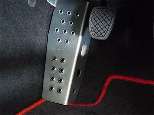 MONSTER モンスター フットレスト ブラック BRZ ZC6 MT用 ブラック アルミニウム（アルマイト仕上げ） [内装品その他] 1APF30