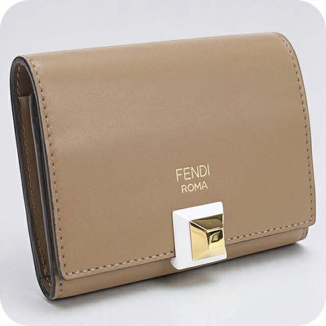 フェンディ 名刺入れ レディース ブランド カードケース 8M0217 FENDI ブラウン関連ワード： ブランド ファッション おすすめ 人気 定番 かわいい カワイイ 可愛い カジュアル フォーマル ビジネス スーツ 仕事 就職祝い おしゃれ オシャレ シンプル 大きい 小さい 大きめ 小さめ 春 夏 秋 冬 子供 キッズ 小学生 中学生 高校生 大学生 社会人 大人 オトナ 10代 20代 30代 40代 50代 60代 レディース 女性 母親 娘 女の子 女子 恋人 彼女 プレゼント ギフト 祝い 贈り物 誕生日 卒園 卒業記念 記念品 クリスマス 母の日 敬老の日 入学祝い 合格祝い 新生活 新入生 新社会人 新卒フェンディ 名刺入れ レディース FENDI カードケース 8M0217 ブラウン 品番8M0217素材カーフカラーブラウンサイズH×W×D：約8×10.5×2cm仕様内側:オープンポケット×1付属品なし保証初期不良のみ対応USED CONDITION中古商品の状態全体コンディションA：使用感があります。ダメージ内容金具に小傷があります。内側にアタリ跡があります。マチに折れグセがあります。REUSE 財布・ケースの商品一覧はこちら♪類似モデルはこちら37,190円34,910円38,860円38,860円38,860円38,860円36,230円36,230円36,230円