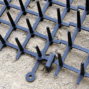 【第一ビニール】忌避資材 ここダメシート 2m巻【幅30cmトゲ高さ18mm 黒】