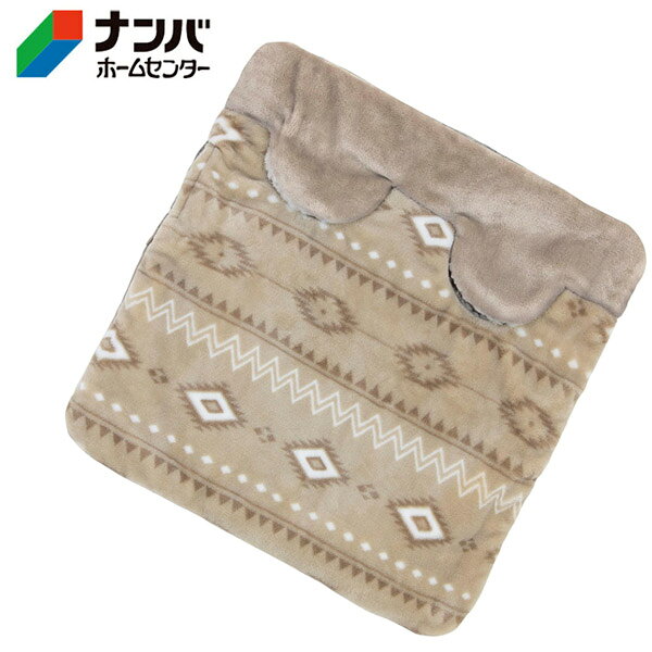 【仕様】 ●定格入力：DC5V 2A ●サイズ(幅×奥行き)：約36×36cm（本体）/約38×38cm（カバー） ●重量：約350g ●消費電力(50/60Hz)：10W ●表面温度：約45℃(強)・約42℃(中)・約39℃(弱) ●切り忘れ防止機能：〇（3時間） ●コードの長さ：約1.5m（コントローラー付） ●付属品：電源アダプター・収納袋・電源コード(USB-A - Type-C) ［機能］ ・冷える足先をポカポカに。 ・5V2A以上のモバイルバッテリー(別売)を使えば屋外でも使える。 ・温度調節機能（強・中・弱） ・AC/モバイルバッテリー(別売) 両電源対応。 ・切り忘れ防止機能（3時間後自動OFF） 【商品の特長】 ●カバーから本体を取り出してミニマットとしても使える2WAY仕様。 ●自宅ではコンセント、屋外ではモバイルバッテリーで様々な場所に使えます。 ●かかと周辺の冷え対策に！かかとカバー付。 ●本体、カバー丸洗い可能（手洗い）。 ●カバー裏面滑り止め付。 【使用上の注意】 ●使用上の注意をよくお読みになりご使用下さい。
