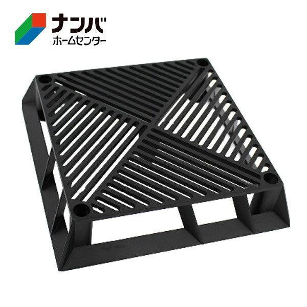 【仕様】 ●規格：20cm ●サイズ：幅23×奥行23×高さ5cm ●材質：ABS 【商品の特長】 ●通気性・排水性に優れた形状 ●スタイリッシュで使いやすいデザイン ●支柱も設置可能 【使用上の注意】 ●使用上の注意をよくお読みになりご使用下さい。