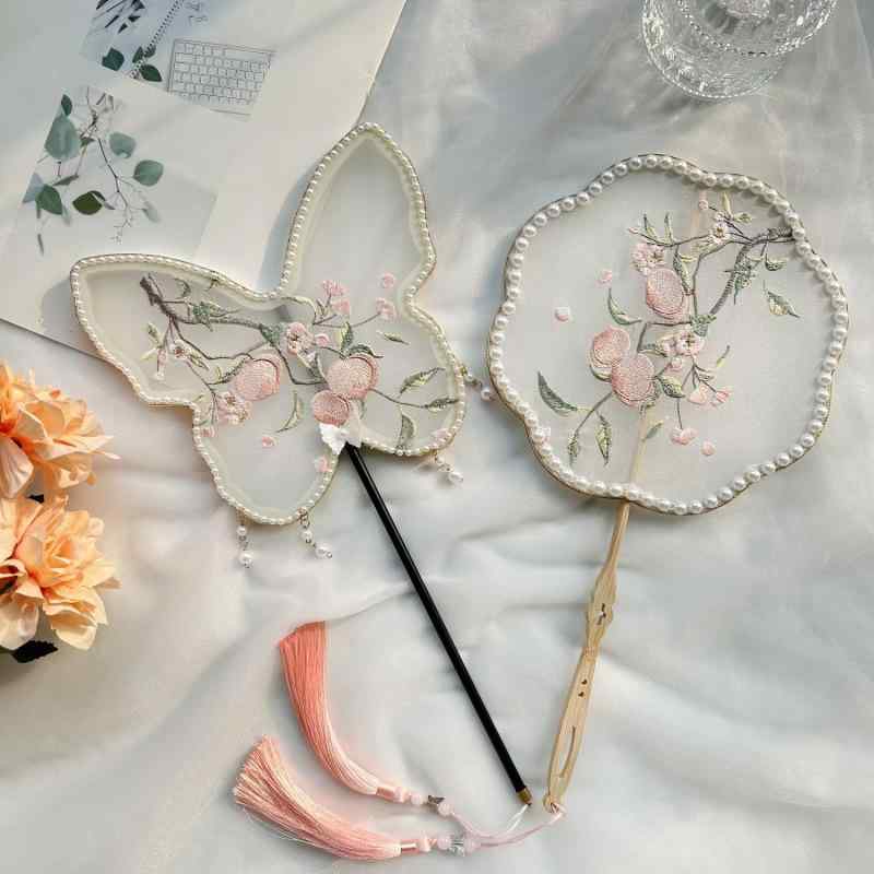 団扇 漢服 竹製 飾り 中国 丸型 華やか 古代 うちわ 刺繍 撮影用 小道具 イベント 高級感 古典 ダンス ..