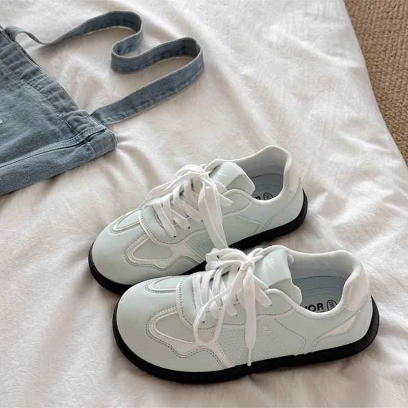 可愛い スニーカー 春色 韓国系 レトロ ぽってり 丸み 本革 レザースニーカー 薄色 淡色 青 ブルー ベージュ バイカラー くすみ