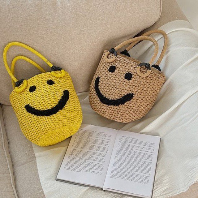 カゴバック スマイルカゴバック かごバッグ スマイル ニコちゃん かごバッグ ストローバッグ スマイル ハンドバッグ カゴバッグ バケツトート 巾着バッグ 大人可愛い ママコーデ ママファッション 韓国 20代 30代 40代