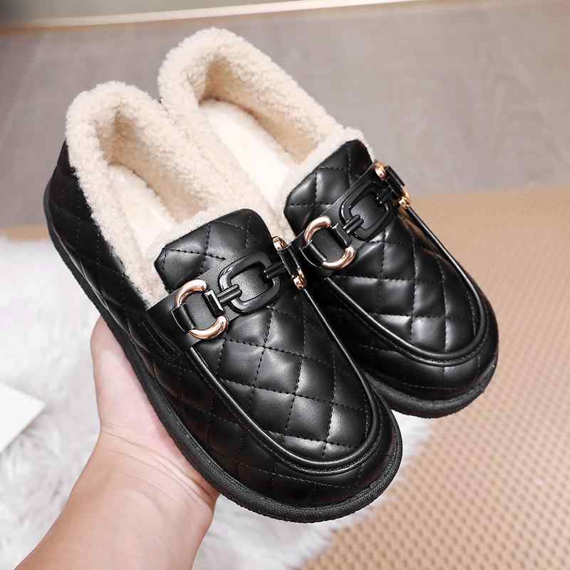 ローファー もこもこ 内ボア スリッポン 可愛い キルティング風 光沢 艶感 韓国系 モカシン 黒 ブラック 茶色 ブラウン 白 ホワ