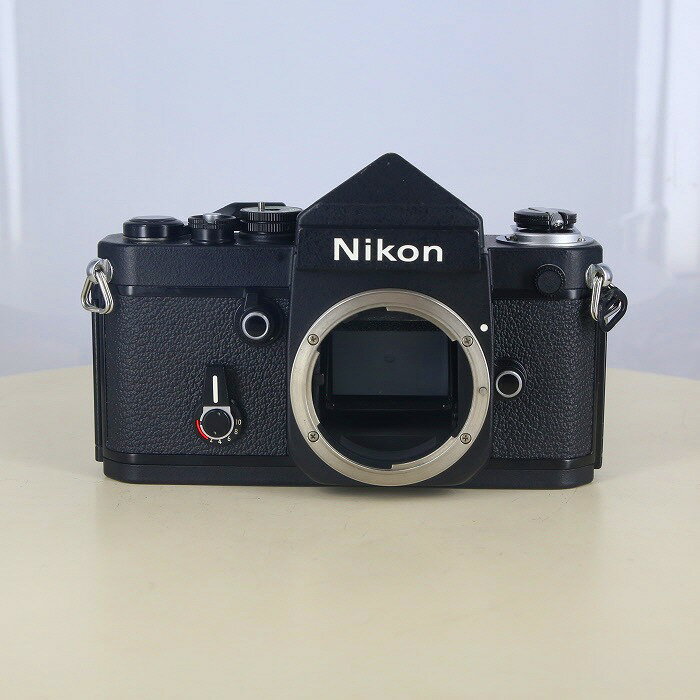 【中古】 (ニコン) Nikon F2 チタン ノーネーム【中古カメラ フィルム一眼】 ランク：B