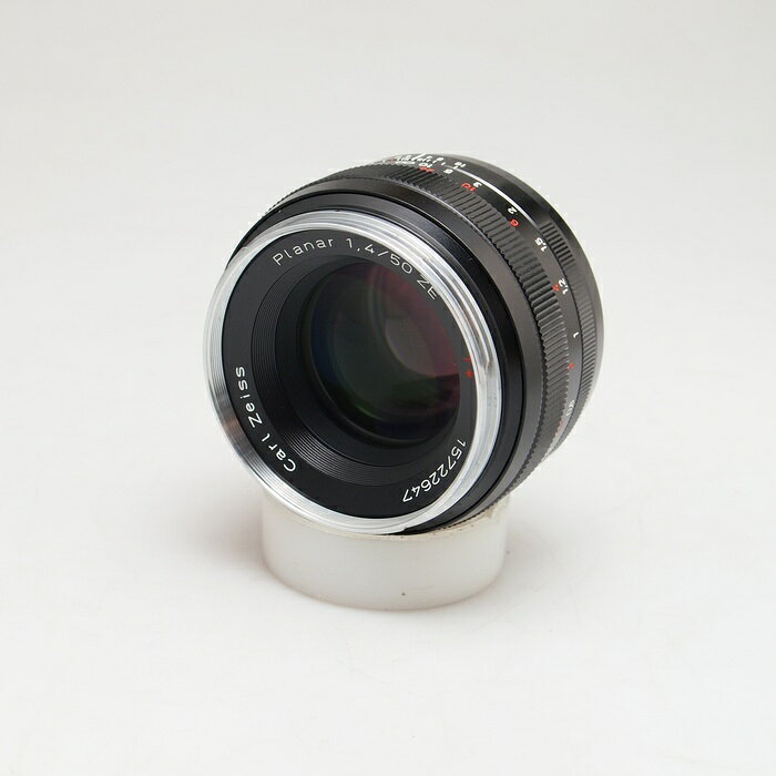 【中古】ツアイス Planar T＊ 50/1.4 ZE キヤノンEF用 ランク：B「カメラのナニワ　京都店在庫」【MFレンズ】商品コード：2221070537588