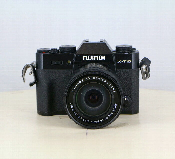 【中古】フジフイルム X-T10+16-50II ランク：C「カメラのナニワ　梅田買取センター在庫」【デジタル一眼】商品コード：2221091103274