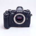 【中古】 (オリンパス) OLYMPUS OM-D E-M5 MarkII + HLD-8G【中古カメラ デジタル一眼】 ランク:AB