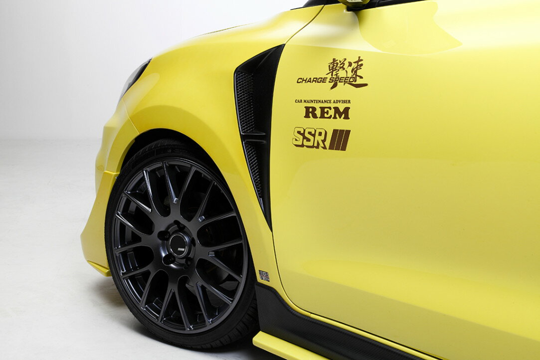 チャージスピード スイフトスポーツ ZC33S フロントフェンダー ダクト付 純正サイズ FRP製