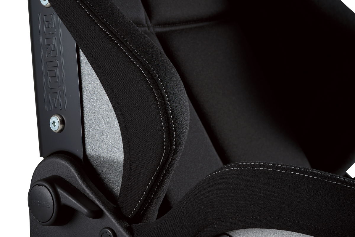 BRIDE/�֥�å� �ꥯ�饤�˥󥰥����� STRADIA3 Classic�ʥ��ȥ�ǥ���3 ���饷�å��� FRP�� �֥�å� ����������ɥ��å���� ��¥��󥵡�������� �����ֹ桧G71CL1