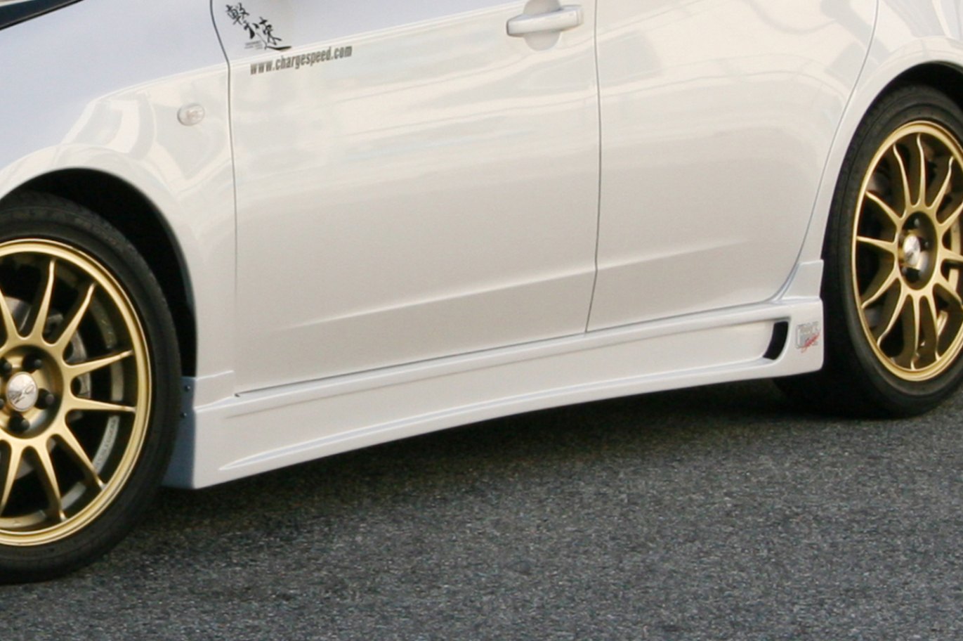 チャージスピード CHARGESPEED インプレッサ GH2/3/6/7/8 サイドステップ FRP製