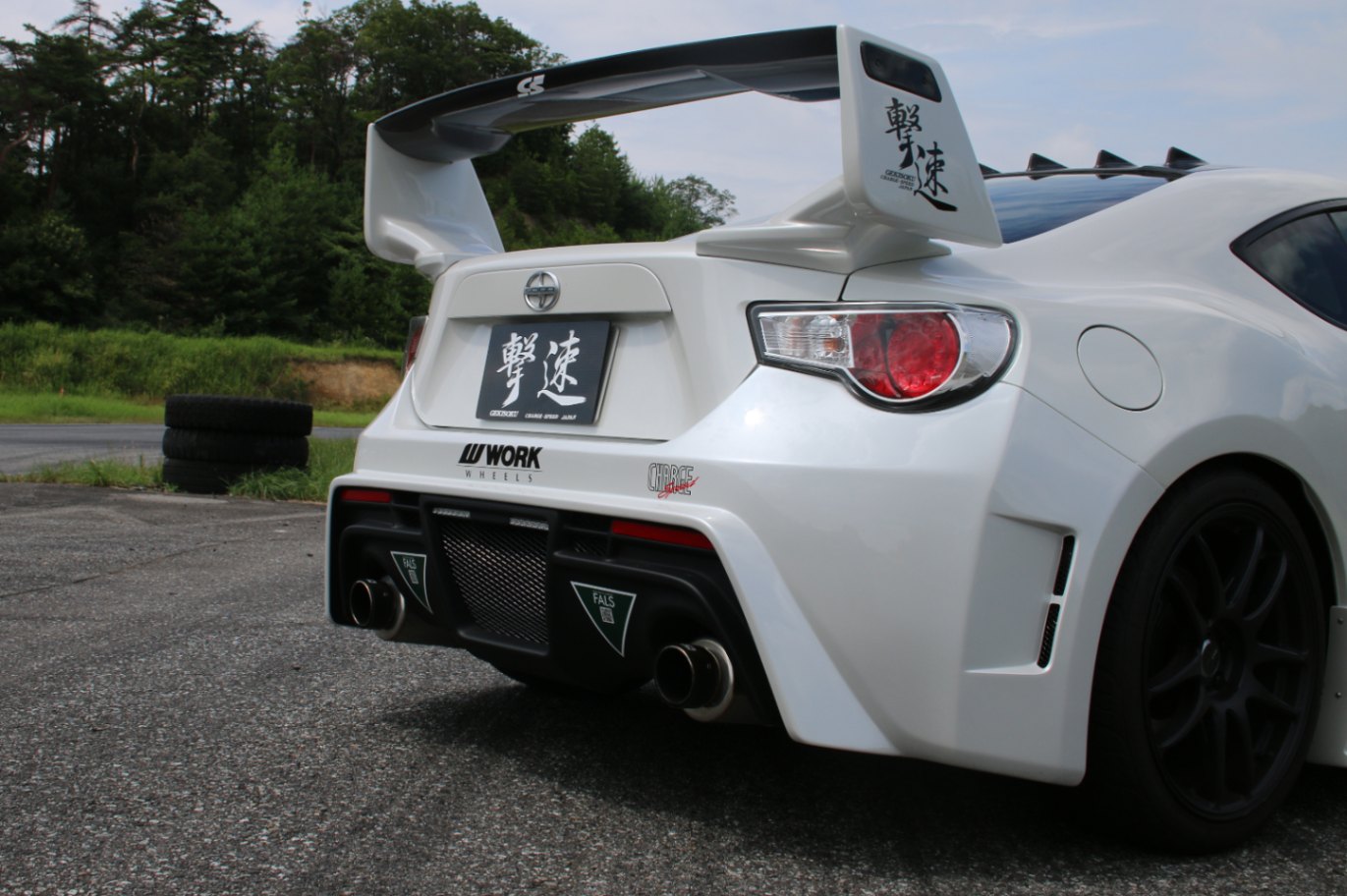 チャージスピード 86 ZN6 前期/中期 リアバンパー TYPE-2 FRP製　専用LEDバックランプ付　※リフレクタ..