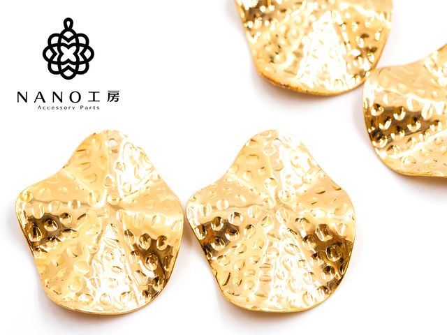 【mp-33】メタルパーツ ウェーブ型 KCゴールド★2個★ 通し穴付き チャーム プチプラピアス イヤリング アクセサリー メタルのサムネイル