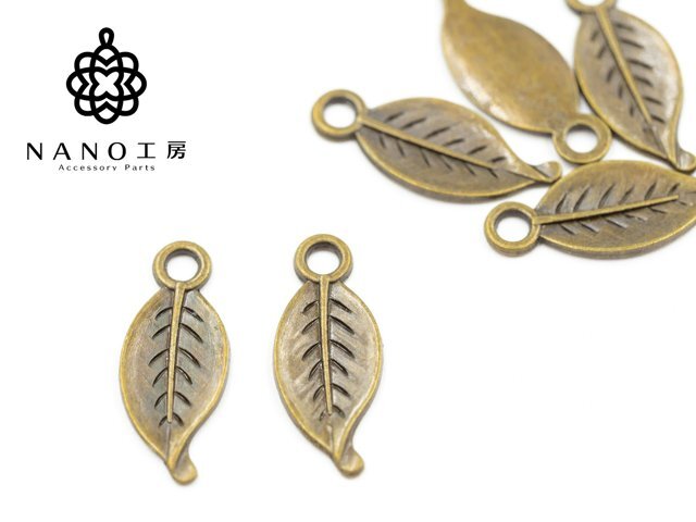 8 リーフチャーム アンティークゴールド★10個★リーフ 葉っぱ 自然 金古美 チャーム 可愛いリーフ