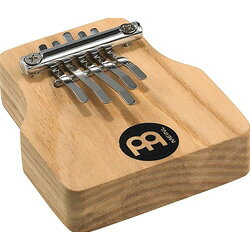 Small / Chrome Plated Steel　- Rubber WoodMEINLのカリンバは、ユニークな特徴を持つ、美しいサウンドのメロディックな楽器です。メッキ仕上げのスチールキーを使用したしっかりとした構造で、人間工学に基づいたシェイプをもつ、信頼性の高いミュージック・ツールです。