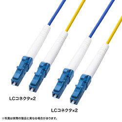 高強度・高信頼性に加えて柔軟性も兼ね備えたロバスト光ファイバケーブル。10GBASE-SR/SW規格伝送に対応する10ギガビット高速通信が可能なOM3仕様準拠の光ファイバケーブルです。10GBASE-Sなどの10Gigabit EthernetやFibreChannelで使用可能な光ファイバ ケーブルで、長距離通信(最長300m)を行う場合に最適です。ステンレス管により高強度な保護を実現し、不適切なねじれを避けることができます。引張り強度、圧力抵抗に優れています。ネズミや蟻の噛みつきによる事故を防ぎます。幅広い温度領域(-20℃〜70℃)での使用が可能です。モノコイルのステ