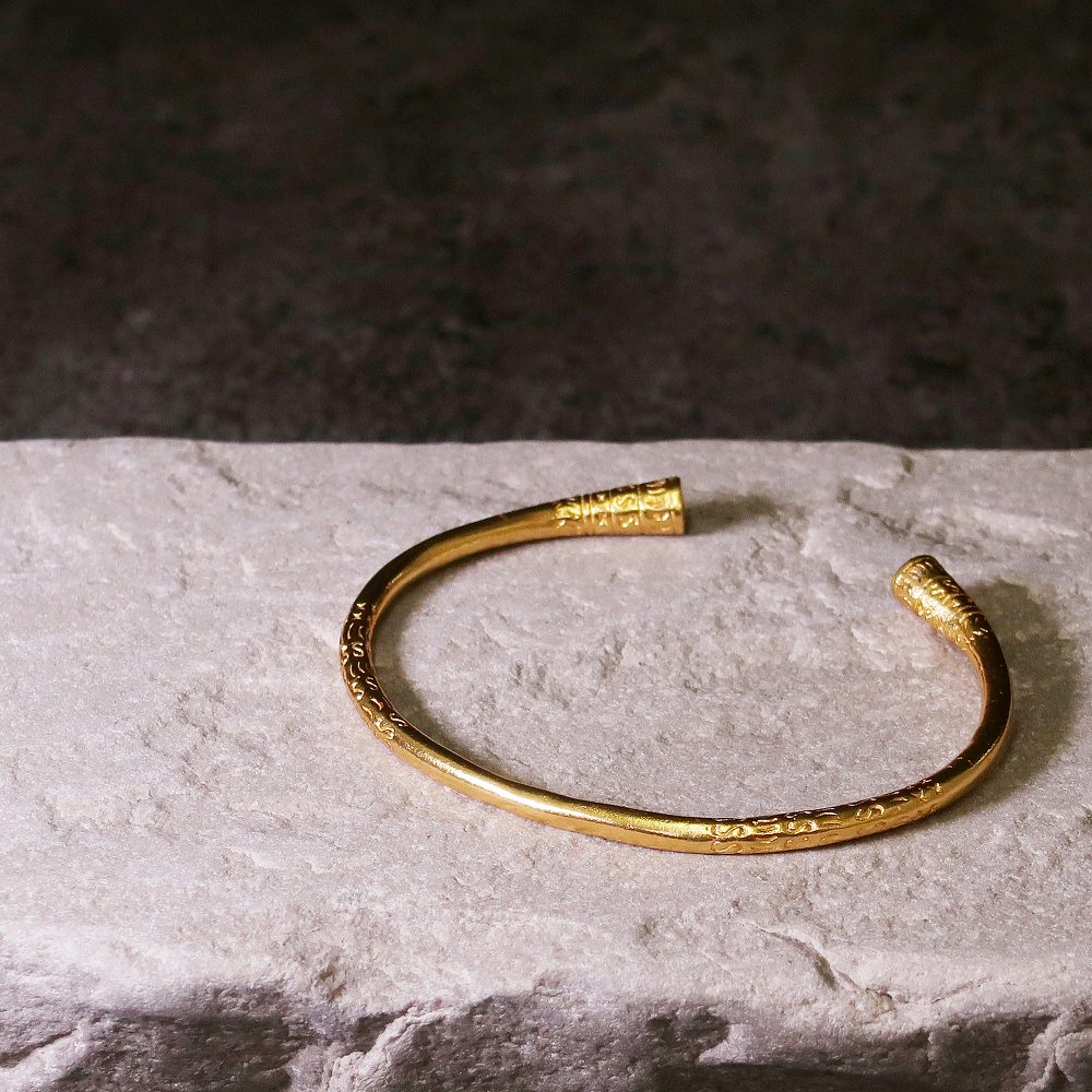 【唯一無二。圧倒的な存在感】バングル ブレスレット レディース バングル 22金 22K バングル ブレスレット アンティーク ゴールド オリエンタル デザイン...