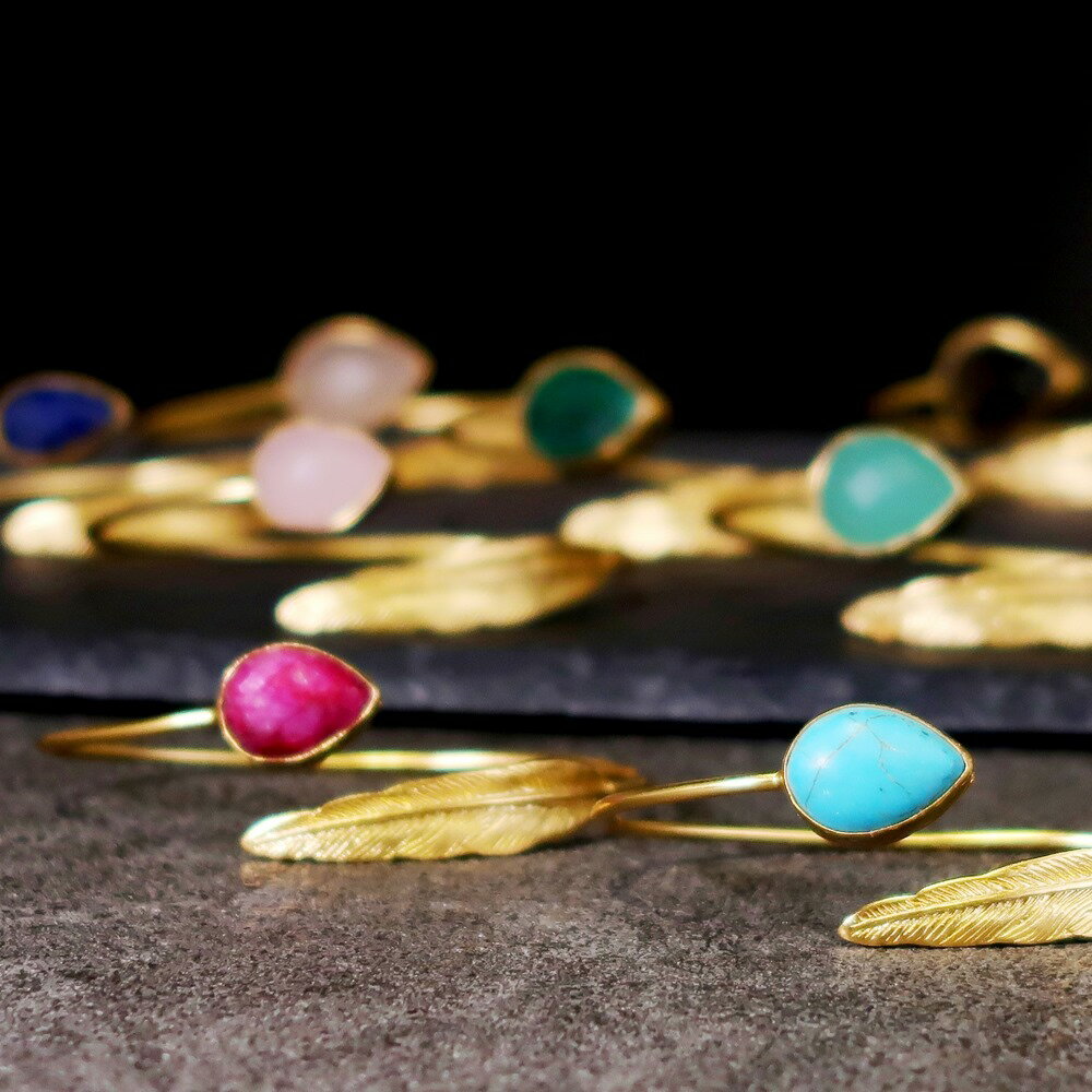 【唯一無二。圧倒的な存在感】天然石 バングル ブレスレット レディース バングル 22金 22K アンティーク ゴールド 大ぶり 大粒 エメラルド ラブラドライ...