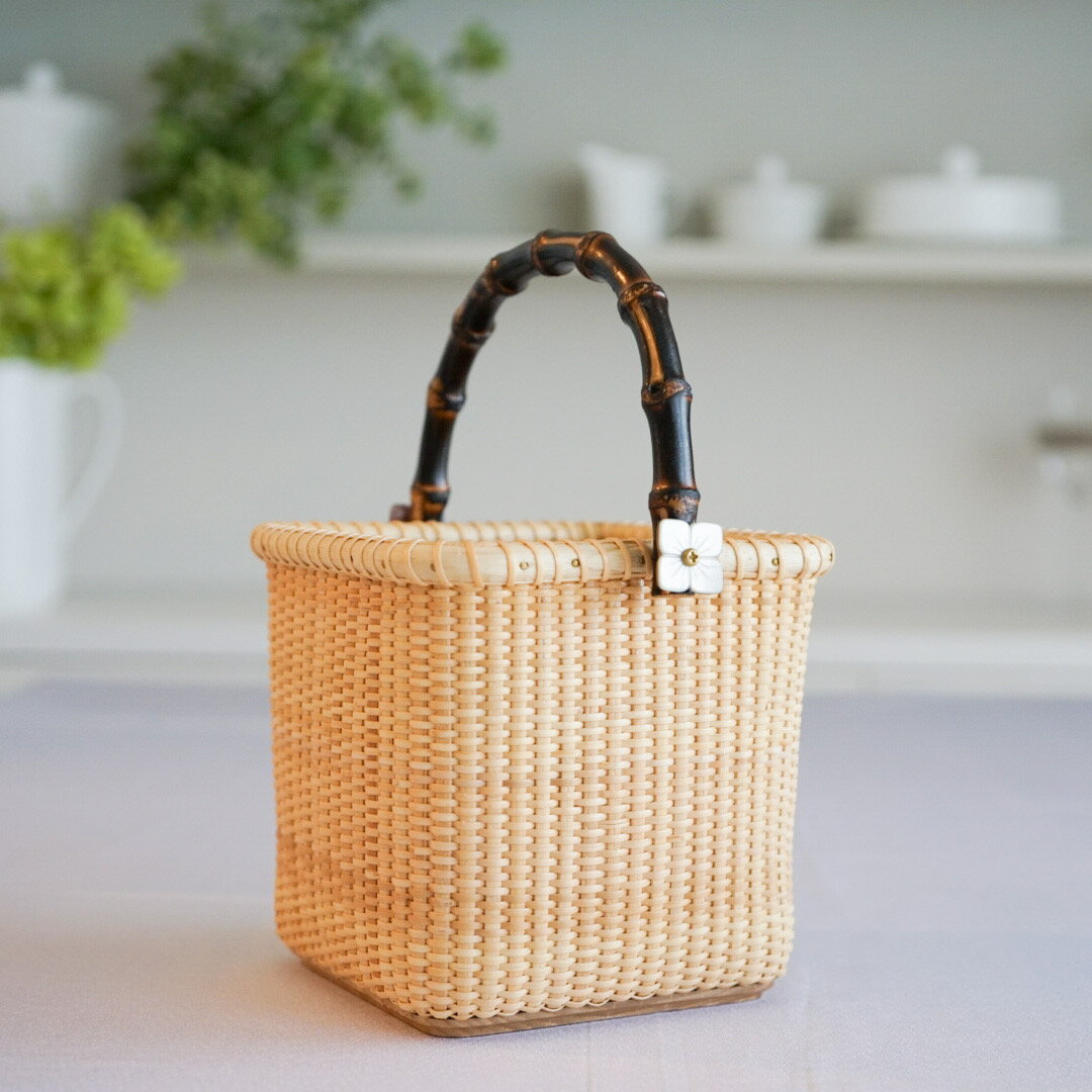 ナンタケットバスケット・スクエアハンドバッグ・持ち手はバンブー（竹）【欧米セレブ達を魅了する伝統のバスケット/アメリカ・ナンタケット島で生まれた伝統の「世界一美しいかご」】